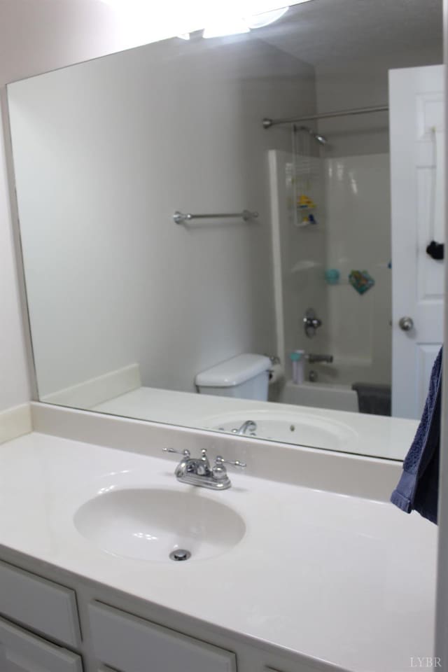 224 Duncraig Dr, Lynchburg, VA 24502 - full bathroom featuring toilet, vanity, and  shower combination