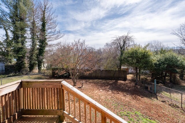 4610 Alabama Ave, Lynchburg, VA 24502 - deck with a fenced backyard
