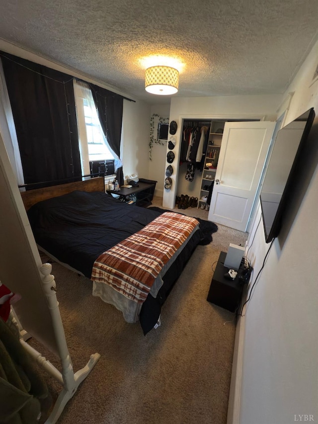 318 Westover Blvd, Lynchburg, VA 24501 - carpeted bedroom featuring a textured ceiling and a closet