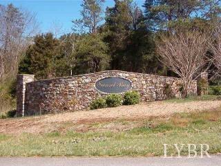 57 Sandy Ct, Gretna, VA 24557