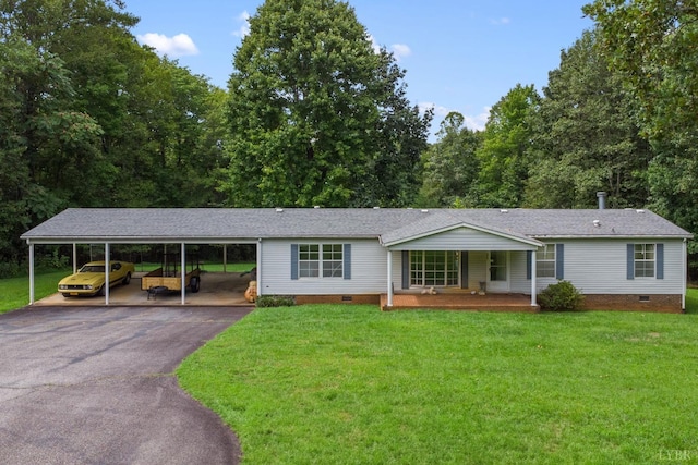 550 Mitchell Rd, Axton, VA 24054 - view of front facade featuring crawl space, driveway, a porch, and a front yard