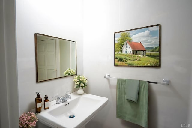 1417 Tunbridge Rd, Lynchburg, VA 24501 - bathroom with a sink