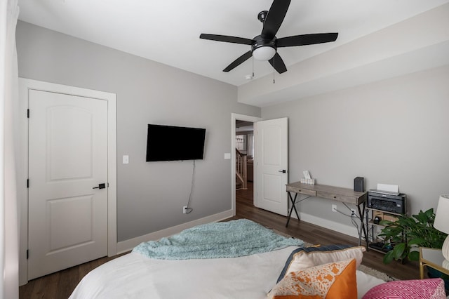 706 Elmwood Ave, Lynchburg, VA 24503 - bedroom featuring dark wood-style flooring, baseboards, and ceiling fan