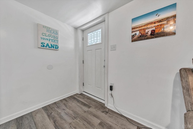 504 Spinnaker Way, Moneta, VA 24121 - entrance foyer featuring wood finished floors and baseboards