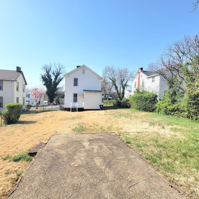 1640 Shaffer St, Lynchburg, VA 24501 - view of yard featuring a residential view and fence