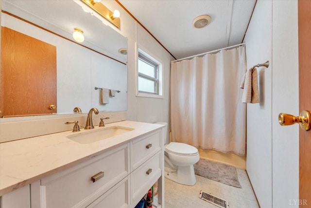 3554 Leffel Rd, Roanoke, VA 24018 - full bathroom featuring vanity, toilet, and shower / tub combo