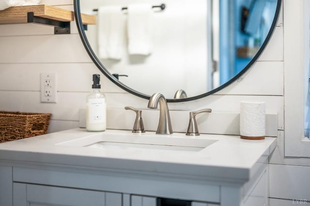 326 Jackson St, Lynchburg, VA 24504 - details with vanity