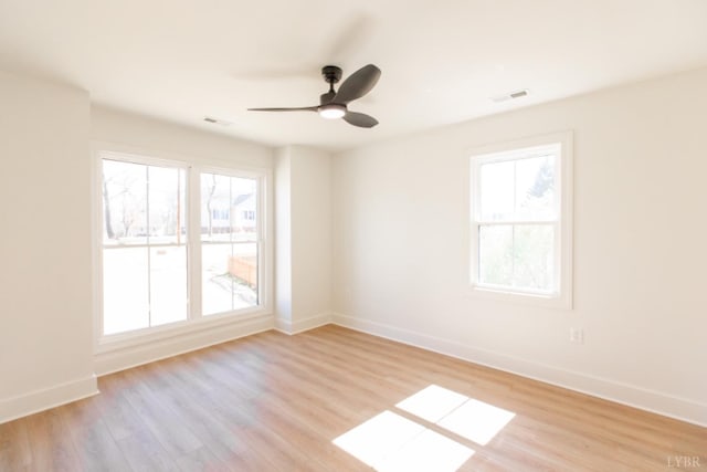 271 Riverside Dr, Lynchburg, VA 24503 - unfurnished room featuring light wood-style flooring and a ceiling fan