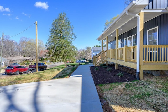 3936 Moorman Dr, Lynchburg, VA 24501 - view of yard with a porch