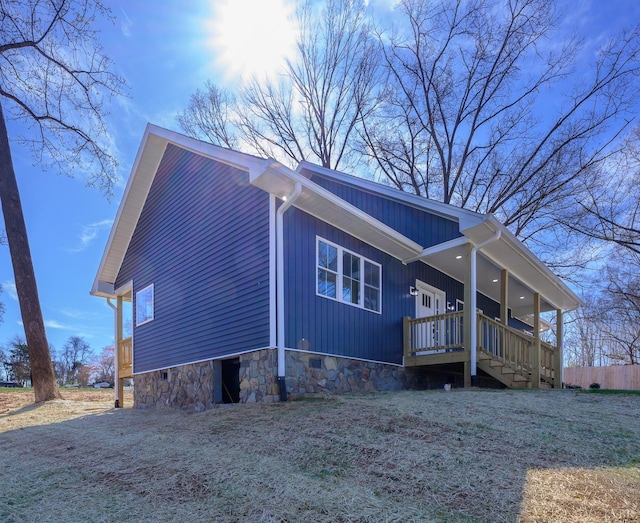 3936 Moorman Dr, Lynchburg, VA 24501 - view of side of property with a porch