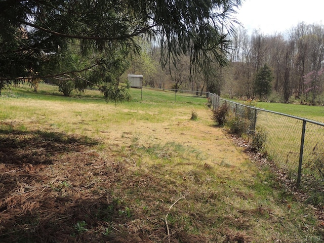 723 Custer Dr, Lynchburg, VA 24502 - view of yard featuring a wooded view and fence