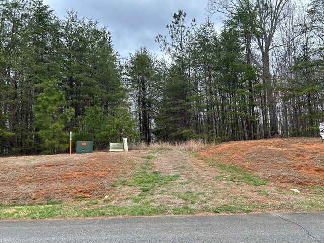 107 Runaway Bay Rd, Lynch Station, VA 24571