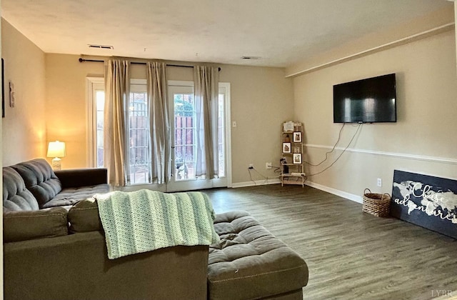 3101 Link Rd Unit 36, Lynchburg, VA 24503 - living room with wood finished floors and baseboards