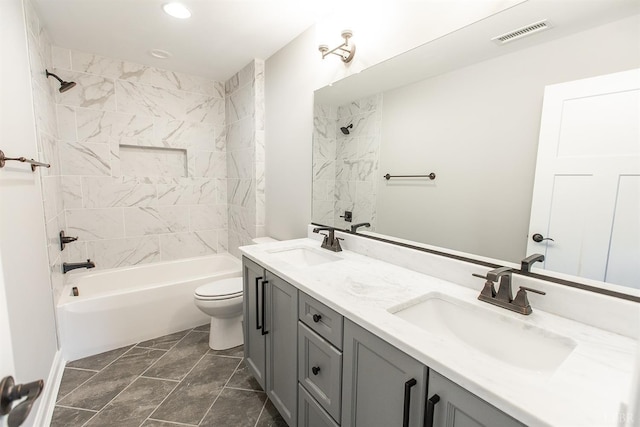 14 Deer Hollow Rd, Forest, VA 24551 - full bath featuring a sink, visible vents, double vanity, and shower / bath combination
