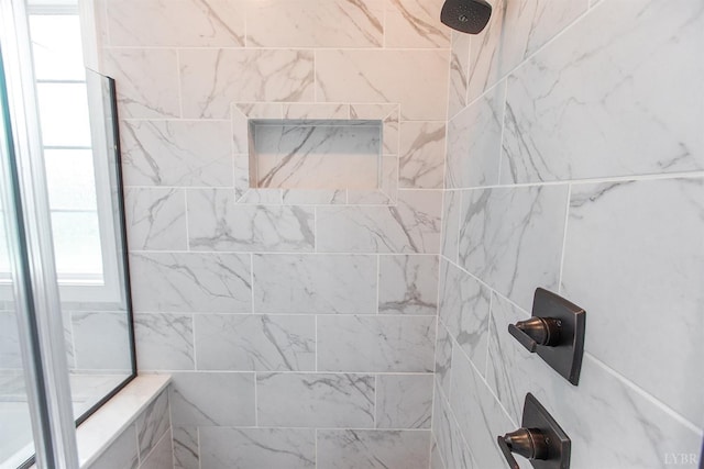 14 Deer Hollow Rd, Forest, VA 24551 - full bath with a tile shower