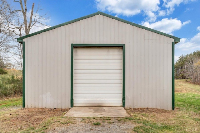 view of detached garage