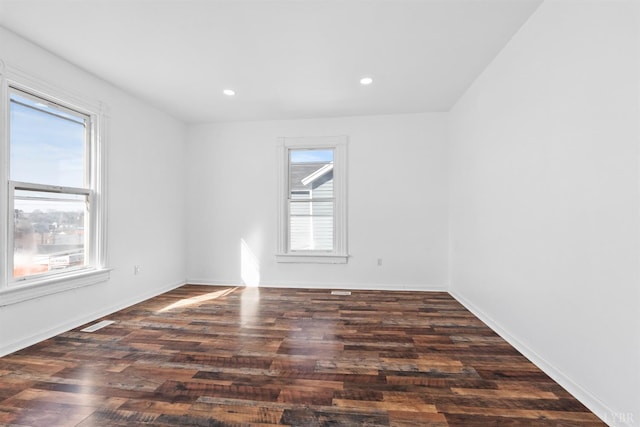 1004 Buchanan St, Lynchburg, VA 24501 - unfurnished room featuring wood finished floors, recessed lighting, and baseboards