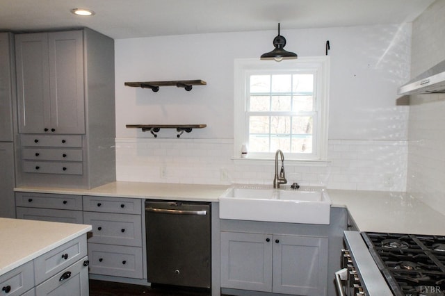 1428 Club Dr, Lynchburg, VA 24503 - kitchen featuring stainless steel appliances, a sink, gray cabinets, decorative backsplash, and recessed lighting