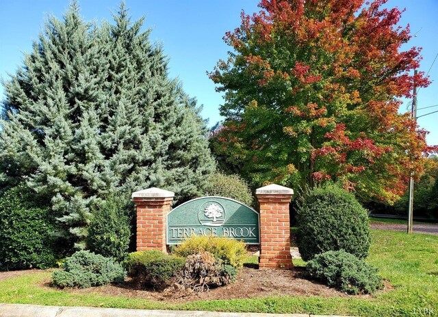 1810 Broadway St Unit 216, Lynchburg, VA 24501 - view of community / neighborhood sign