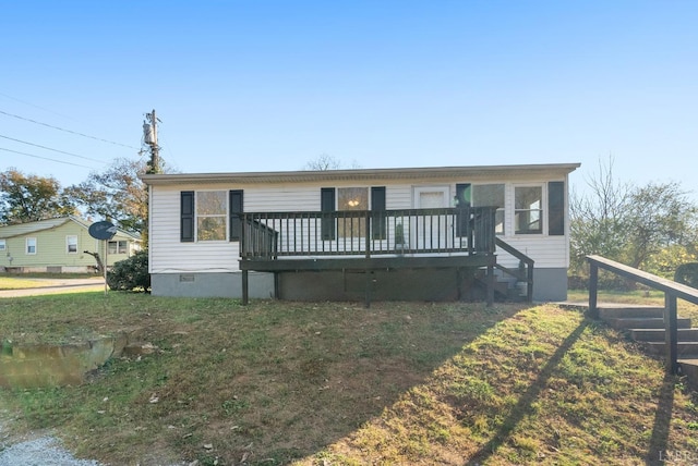 442 W King St, Bedford, VA 24523 - bungalow-style home featuring crawl space and a deck