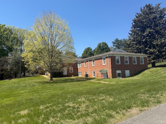 2134 Westerly Dr, Lynchburg, VA 24501 - view of side of property featuring a lawn and brick siding