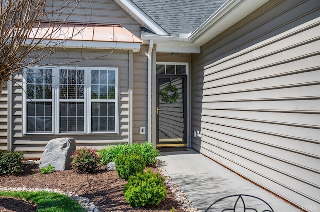 328 Paulette Cir, Lynchburg, VA 24502 - view of exterior entry featuring a shingled roof