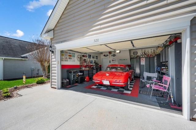 328 Paulette Cir, Lynchburg, VA 24502 - garage with driveway