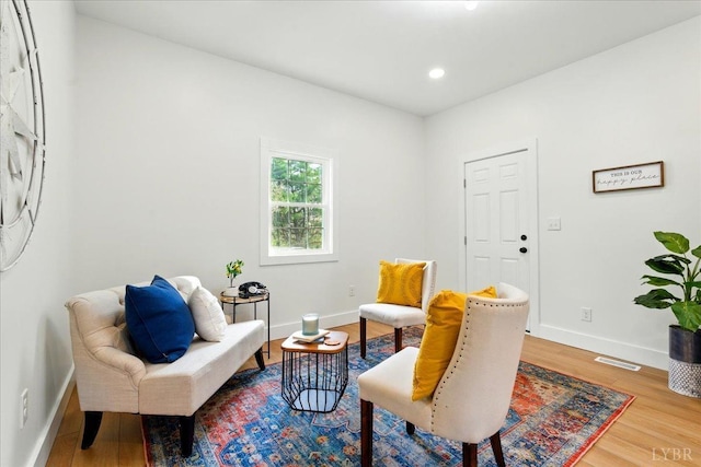 17 Beverly St, Lynchburg, VA 24501 - living area featuring wood finished floors and recessed lighting