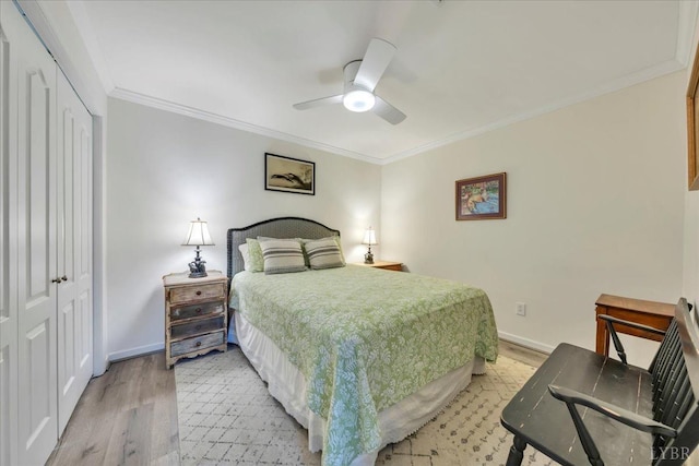 231 Mountain Cove Dr Unit 5, Hardy, VA 24101 - bedroom featuring light wood finished floors, crown molding, a closet, and ceiling fan