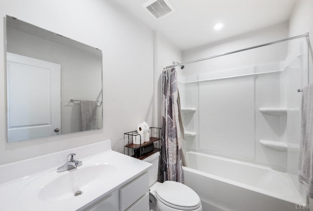 2641 Confederate Ave, Lynchburg, VA 24501 - full bath with vanity, toilet, and shower / tub combo with curtain