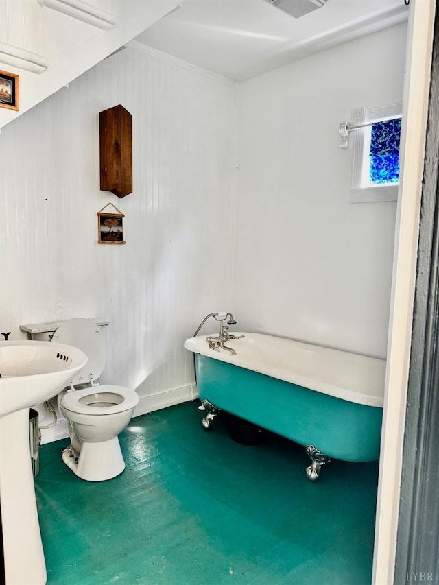 1721 Spencer Pl, Lynchburg, VA 24504 - bathroom with a freestanding tub and toilet