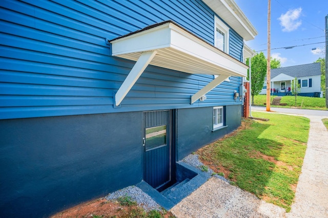 730 Stuart St, Lynchburg, VA 24501 - view of property exterior featuring a yard