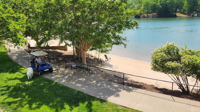1057 Barrow Hills Dr, Moneta, VA 24104 - water view