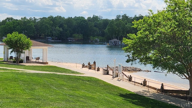 1057 Barrow Hills Dr, Moneta, VA 24104 - water view