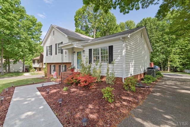 2098 Sunburst Rd, Evington, VA 24550 - split level home with cooling unit