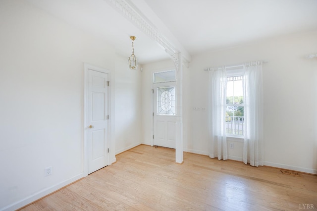 1348 Lake Shore Dr, Forest, VA 24551 - foyer entrance with wood finished floors and baseboards