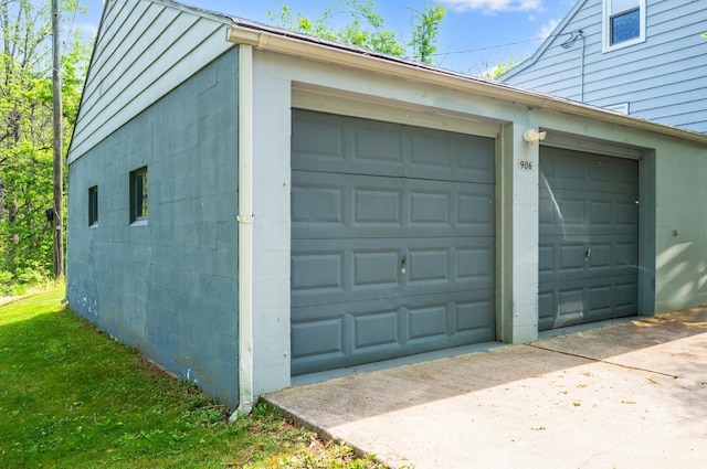 906 Elon Rd, Madison Heights, VA 24572 - view of garage