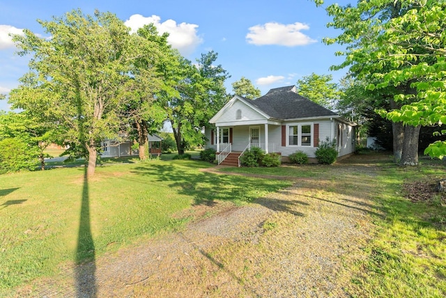 507 Henry St, Gretna, VA 24557 - bungalow with a porch and a front lawn