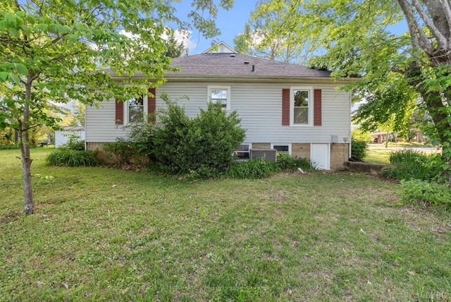 507 Henry St, Gretna, VA 24557 - back of property featuring a lawn