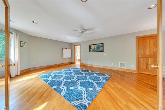 122 Gravelly Ridge Rd, Troutville, VA 24175 - living area featuring wood finished floors, visible vents, baseboards, ceiling fan, and recessed lighting