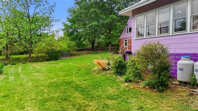 600 9th St, Altavista, VA 24517 - view of yard
