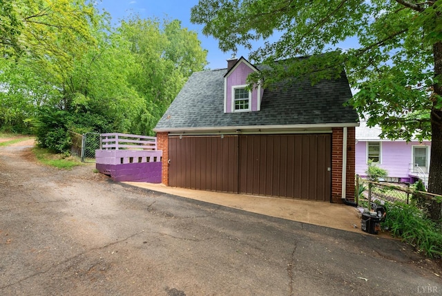 600 9th St, Altavista, VA 24517 - detached garage with fence