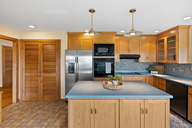 885 Cresthill Rd, Lynchburg, VA 24504 - kitchen with black appliances, under cabinet range hood, tasteful backsplash, recessed lighting, and hanging light fixtures