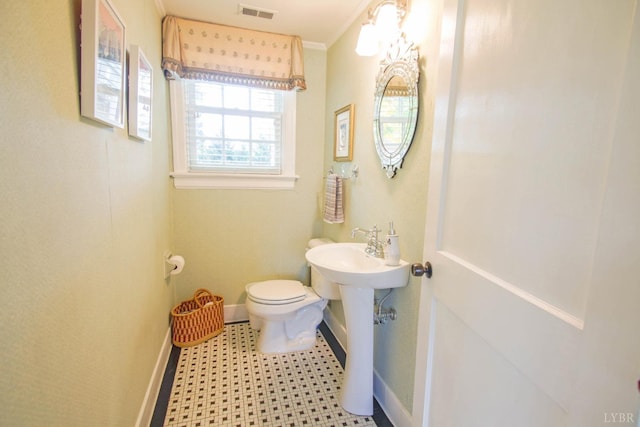 3845 Peakland Pl, Lynchburg, VA 24503 - bathroom with baseboards and tile patterned floors
