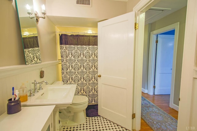 3845 Peakland Pl, Lynchburg, VA 24503 - full bath with vanity and curtained shower