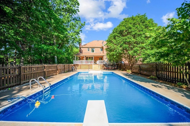 1068 Huckleberry Ln, Lynchburg, VA 24503 - view of swimming pool featuring a fenced backyard and a diving board