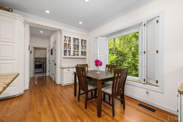 4936 Mountain Laurel Dr, Lynchburg, VA 24503 - dining space featuring baseboards, ornamental molding, light wood-type flooring, and recessed lighting