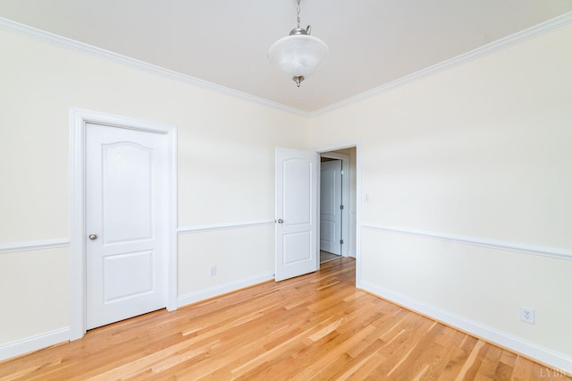 126 Golf Course Trl, Amherst, VA 24521 - unfurnished room featuring light wood-style floors, ornamental molding, and baseboards