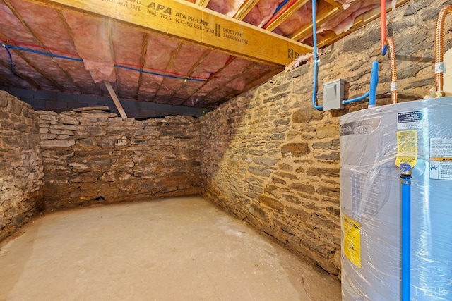 2127 Elm St, Lynchburg, VA 24504 - unfinished attic with gas water heater