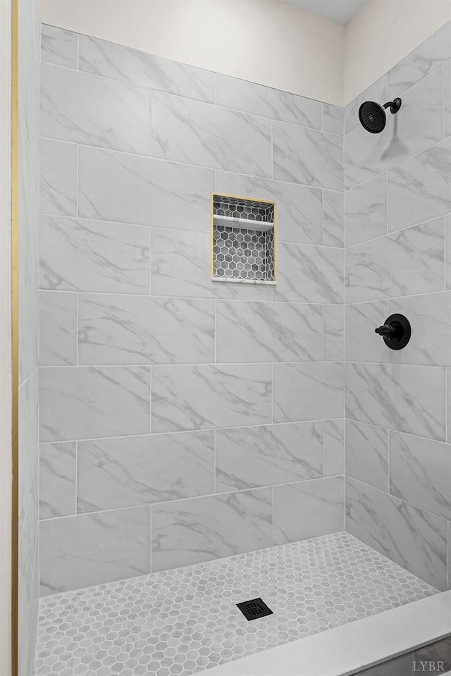 2127 Elm St, Lynchburg, VA 24504 - full bathroom featuring tiled shower